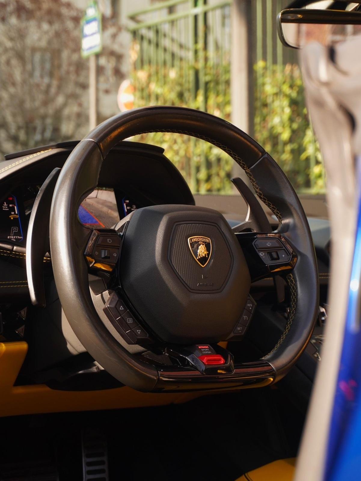 Lamborghini Huracan Evo Spider — photo 5